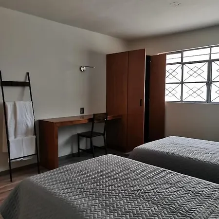 El Salto De Camela Hostal Uruapan  Exterior photo