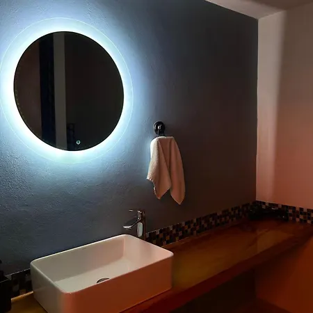 El Salto De Camela Hostal Uruapan  Exterior photo