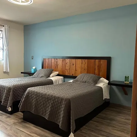 El Salto De Camela Hostal Uruapan  Room photo